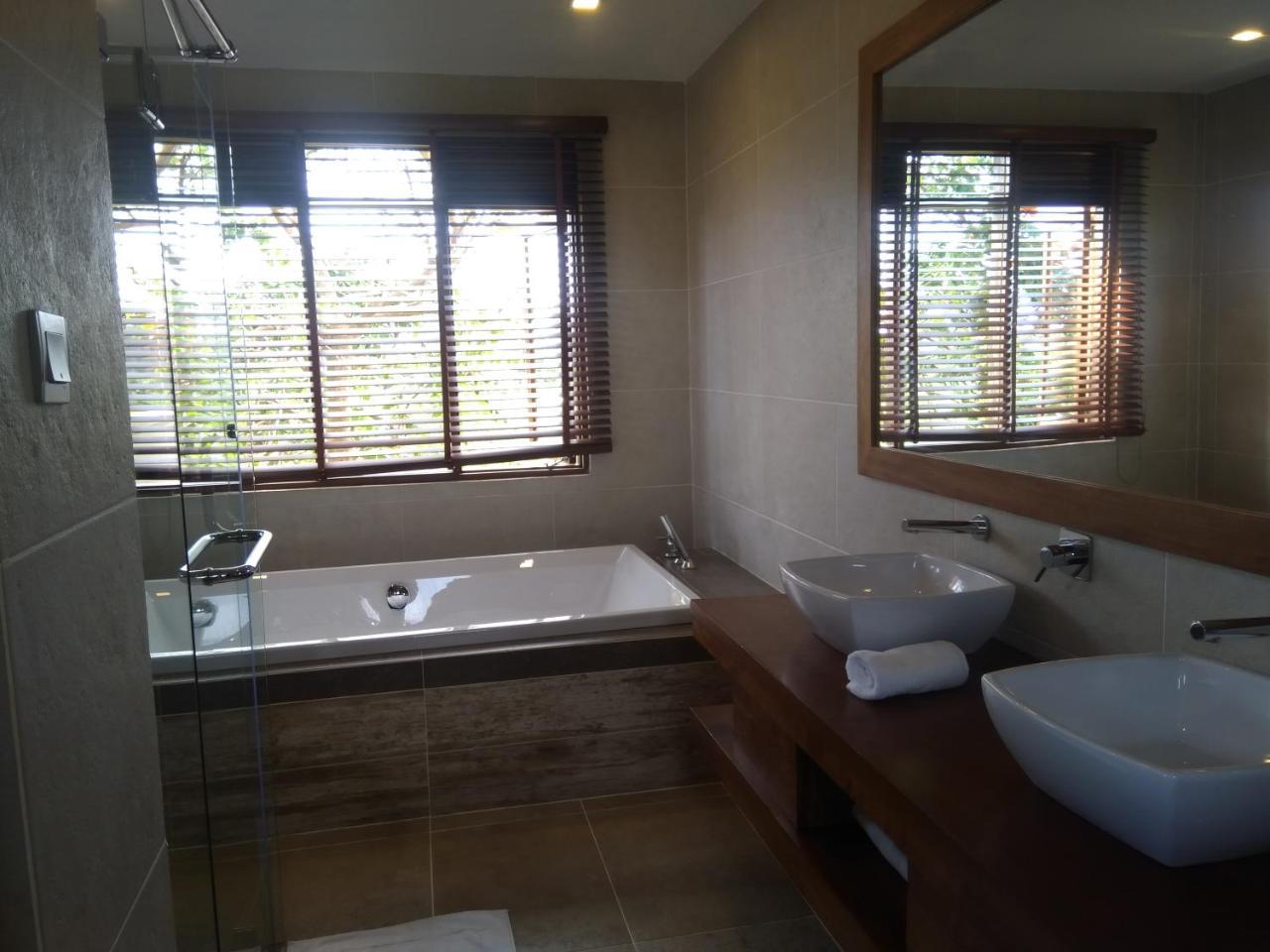 Galu Tulivu Villa Gazi Exterior foto